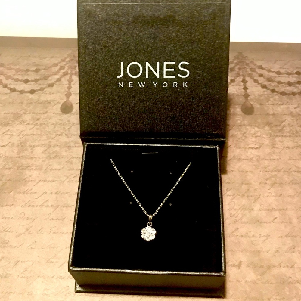 Jones New York Annabelle necklace
